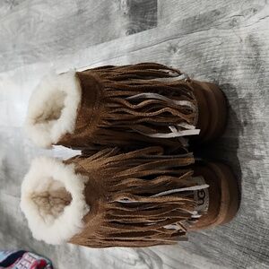 UGG Kids Classic Short Fringe Boots Size 3